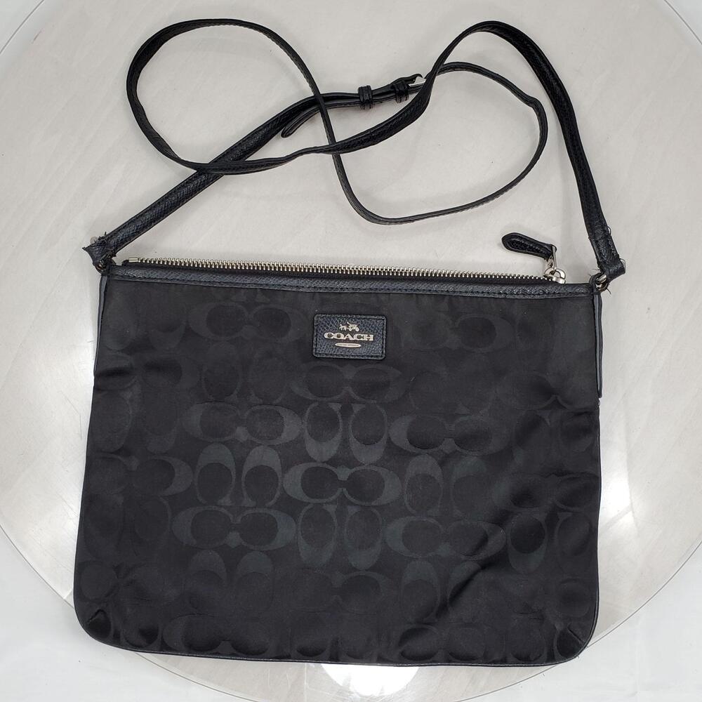 Worn Out/Bad Coach 35454 Signature Nylon Crossbody Slim Bag Ipad